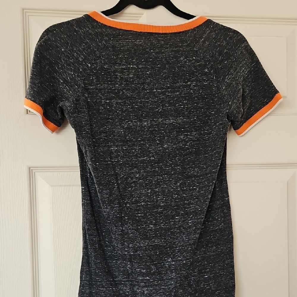 5th & Ocean Black and Orange V-Neck Kids Tee - Picture 2 of 7